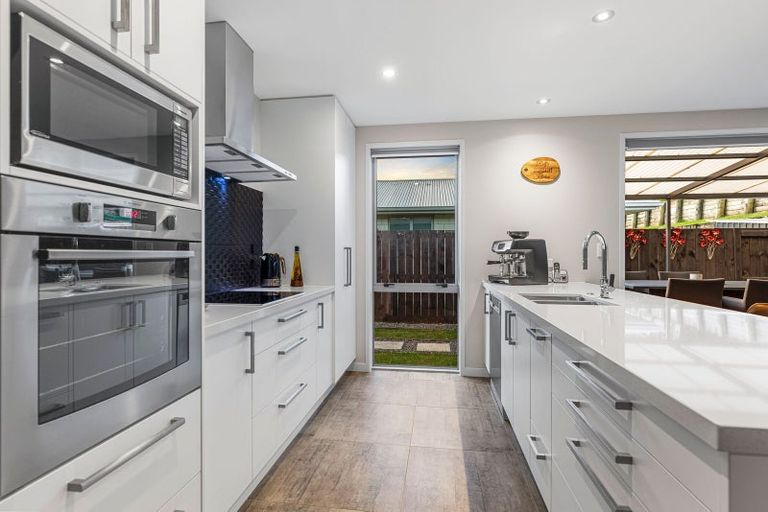 Photo of property in 103 Ballintoy Park Drive, Welcome Bay, Tauranga, 3175