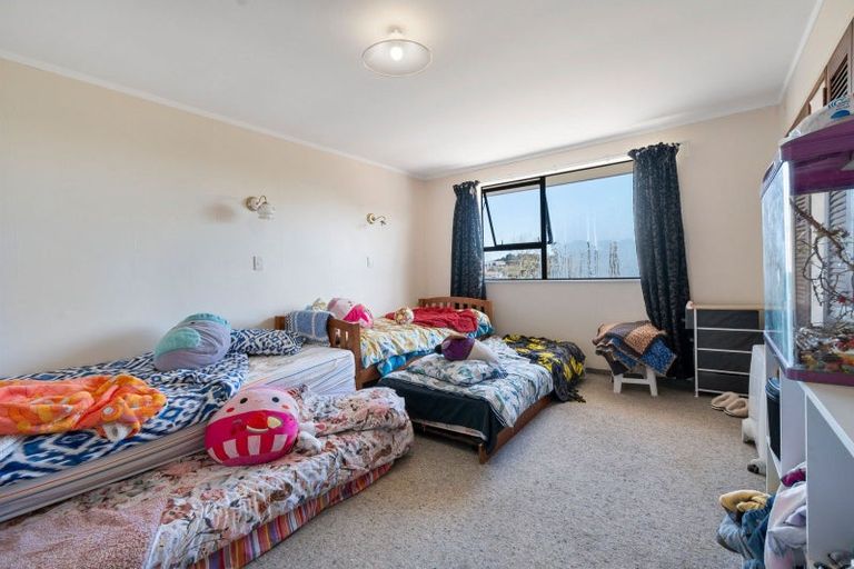 Photo of property in 1 Graham Street, Shannon, 4821