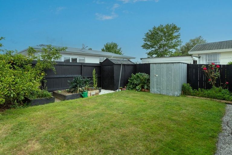 Photo of property in 2 Millar Place, Nawton, Hamilton, 3200