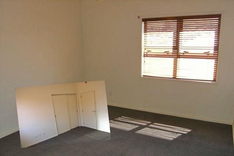 Photo of property in 2j Hatton Street, Karori, Wellington, 6012