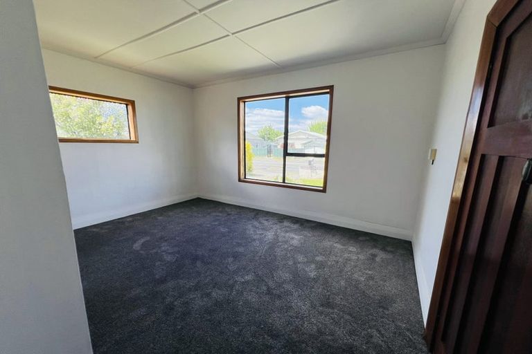 Photo of property in 60 Centre Street, Strathern, Invercargill, 9812