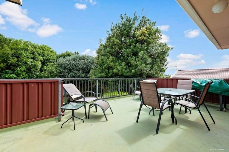 Photo of property in 18 Renwick Street, Papakura, 2110