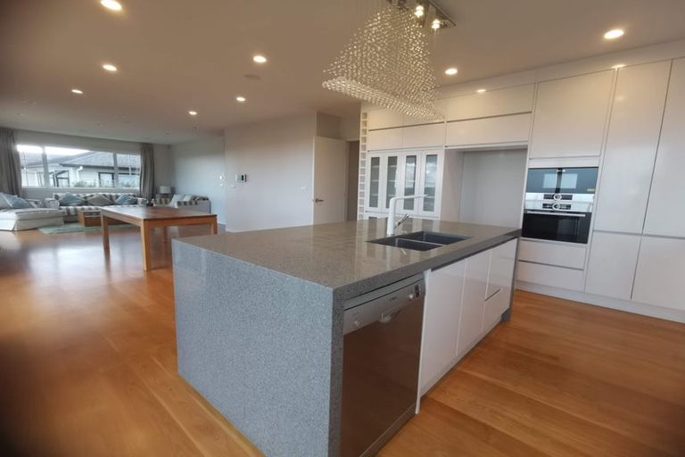 Photo of property in 1004a East Coast Road, Northcross, Auckland, 0630