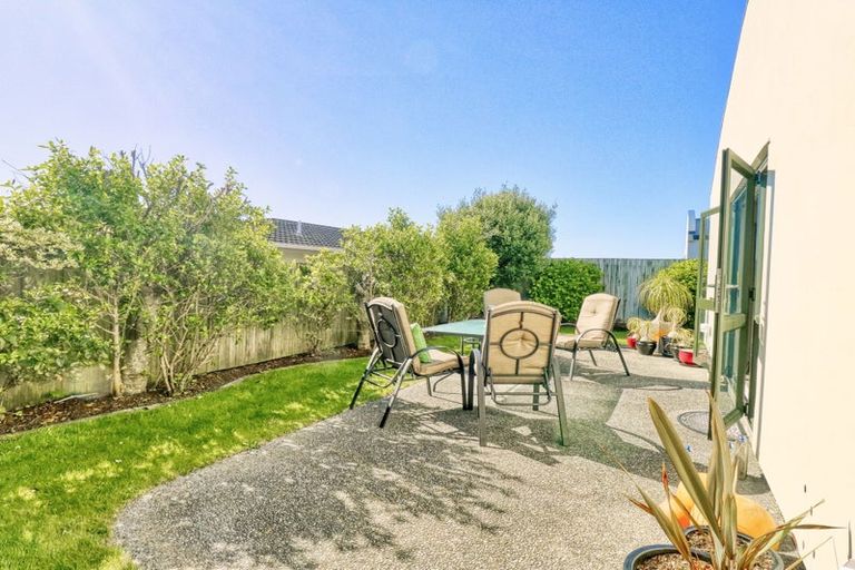 Photo of property in 28b James Cook Drive, Whitby, Porirua, 5024