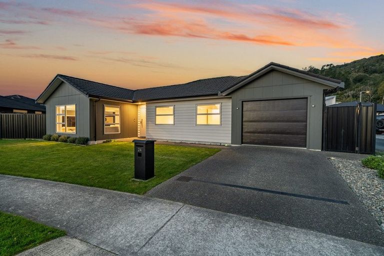 Photo of property in 24 Fenwick Crescent, Wallaceville, Upper Hutt, 5018