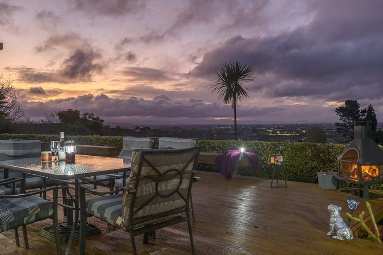 Photo of property in 32 Roger Guy Place, Welcome Bay, Tauranga, 3175