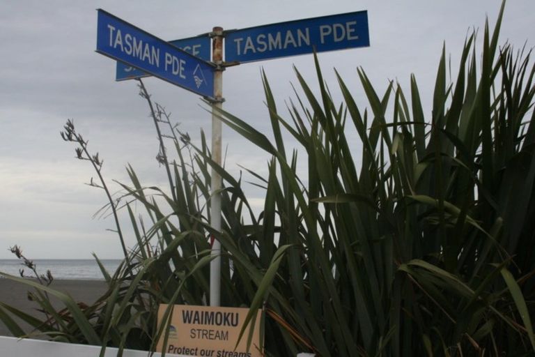 Photo of property in 36b Tasman Parade, Oakura, 4314