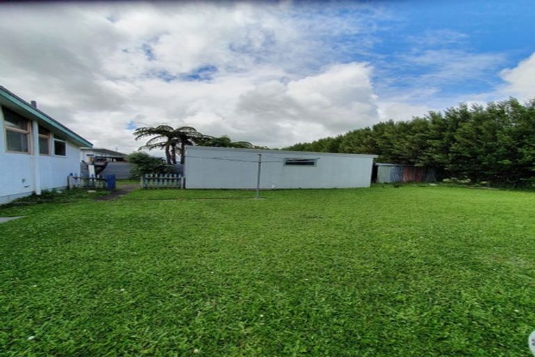 Photo of property in 12 Stirling Street, Levin, 5510