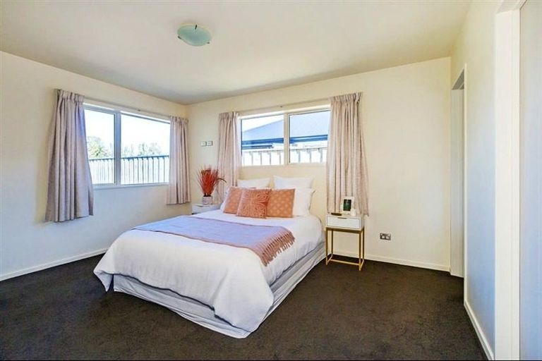 Photo of property in 1 Parklea Avenue, Halswell, Christchurch, 8025