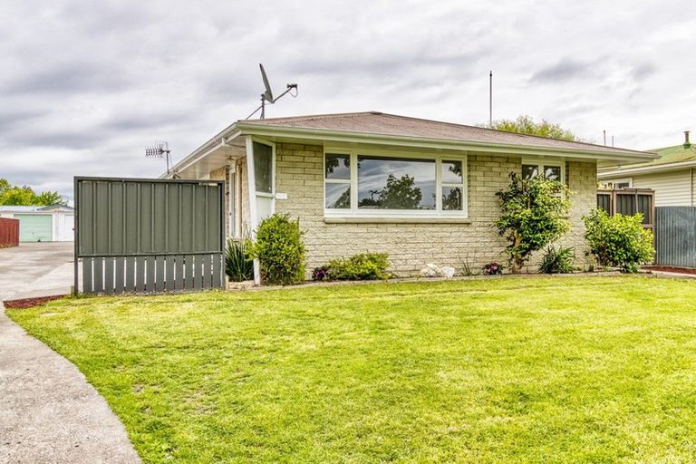 Photo of property in 1/813 Clive Street, Akina, Hastings, 4122