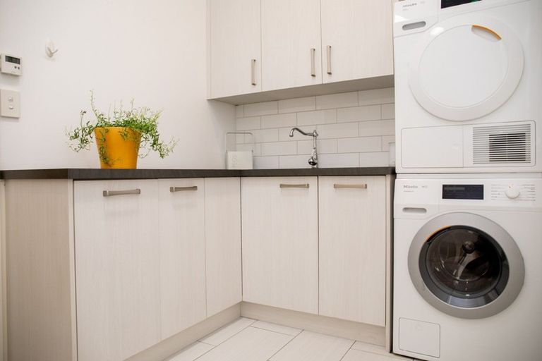 Photo of property in 10 Maple Lane, Martinborough, 5711