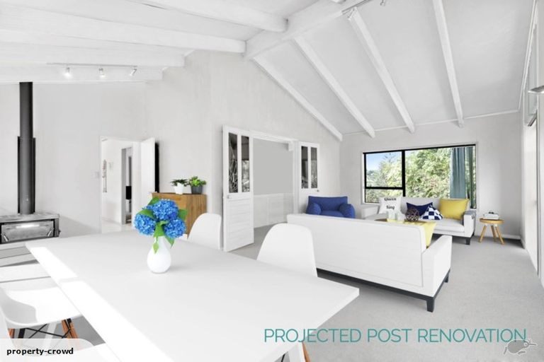 Photo of property in 124 Stapleford Crescent, Browns Bay, Auckland, 0630