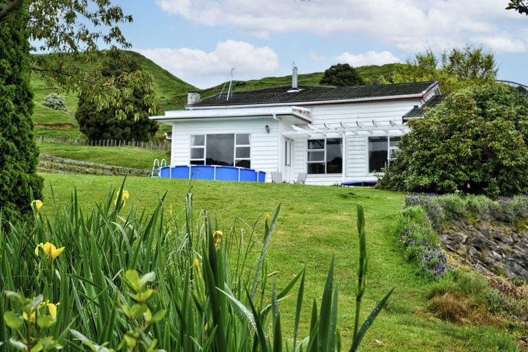 Photo of property in 18 King Street, Motu, Te Karaka, 4092