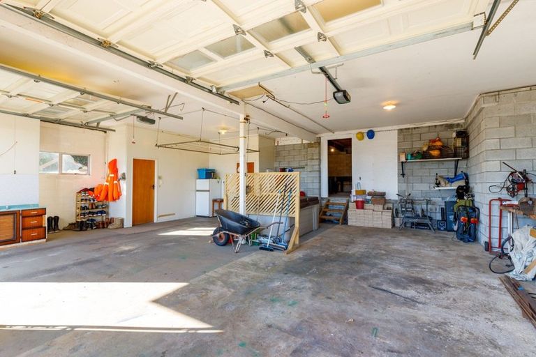 Photo of property in 9 Fairfax Terrace, Frankleigh Park, New Plymouth, 4310