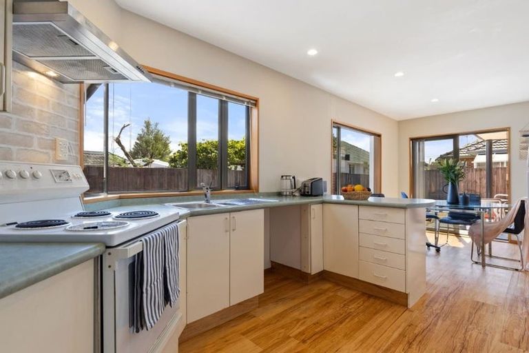 Photo of property in 2/3 Worthy Street, Ilam, Christchurch, 8041