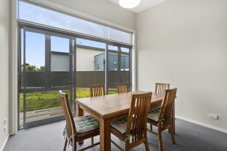 Photo of property in 15a Roberts Street, Martinborough, 5711
