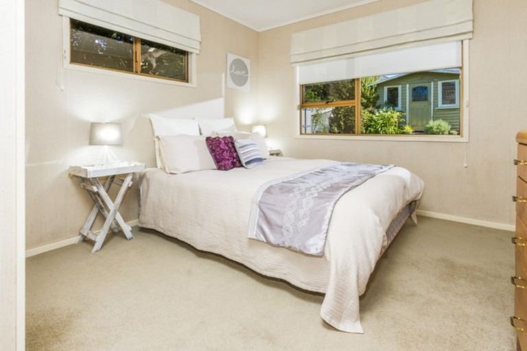 Photo of property in 1/88 Hebron Road, Waiake, Auckland, 0630