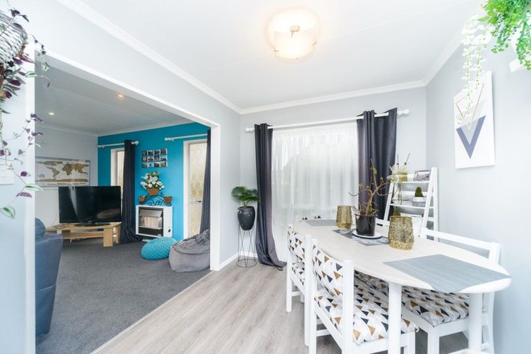 Photo of property in 10 Hillcrest Drive, Kelvin Grove, Palmerston North, 4414