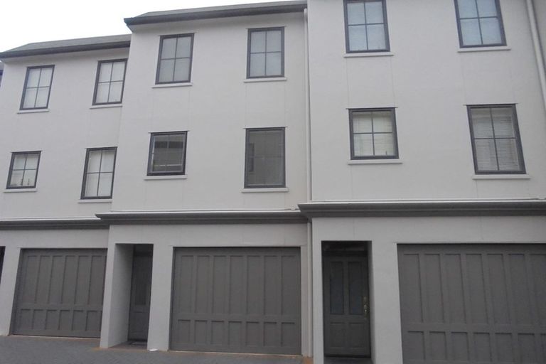 Photo of property in 11/97b Mokoia Road, Birkenhead, Auckland, 0626