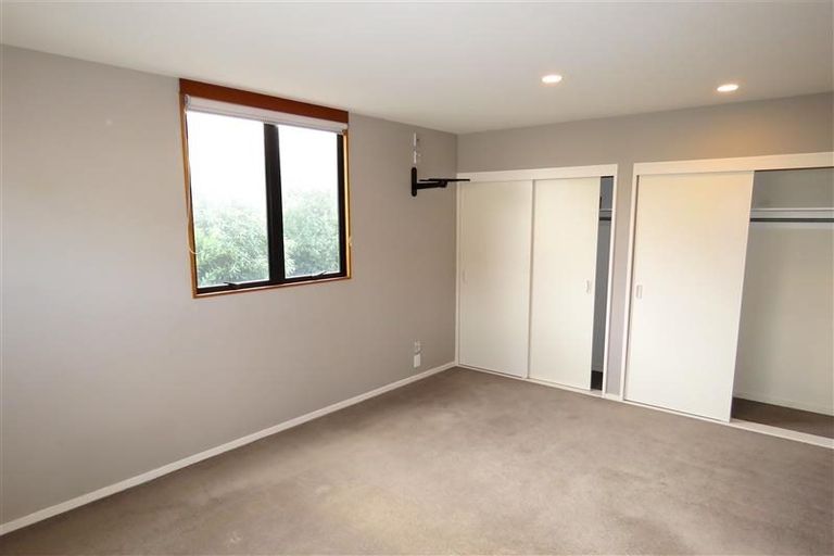 Photo of property in 26 Oakford Close, Riccarton, Christchurch, 8011