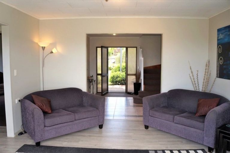 Photo of property in 17 Seaview Road, Ruakaka, 0116