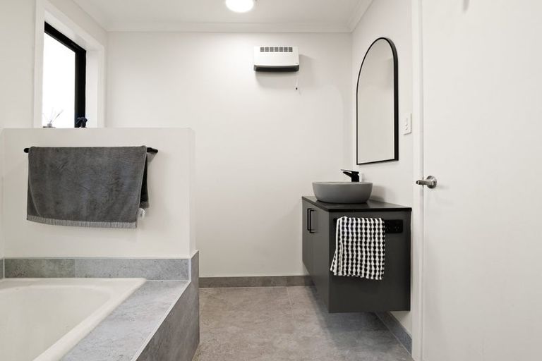 Photo of property in 224 Gordon Road, Mosgiel, 9024