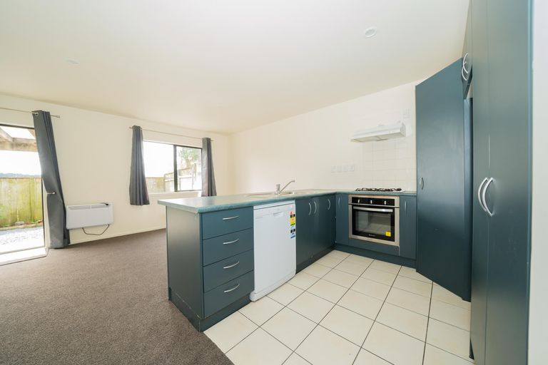 Photo of property in 2/3 Orwell Road, Greenhithe, Auckland, 0632