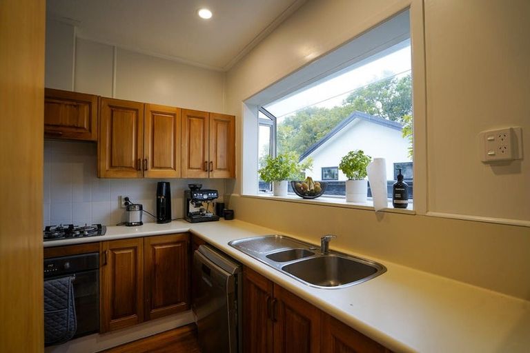 Photo of property in 324 College Street, West End, Palmerston North, 4410