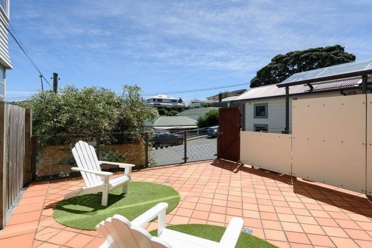 Photo of property in 50a Hawker Street, Mount Victoria, Wellington, 6011