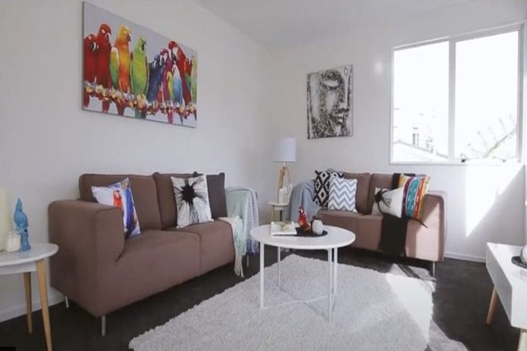 Photo of property in 1/42 Holland Road, Hillcrest, Auckland, 0627