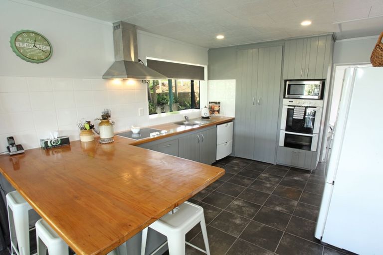Photo of property in 4 Snowden Place, Raglan, 3225