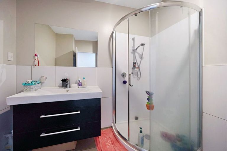 Photo of property in 6/45a Swanson Road, Henderson, Auckland, 0610