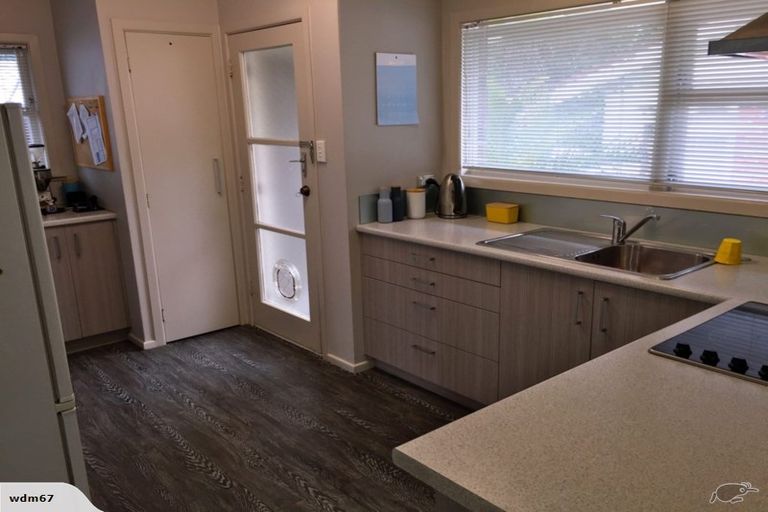 Photo of property in 1/303 Lake Road, Hauraki, Auckland, 0622