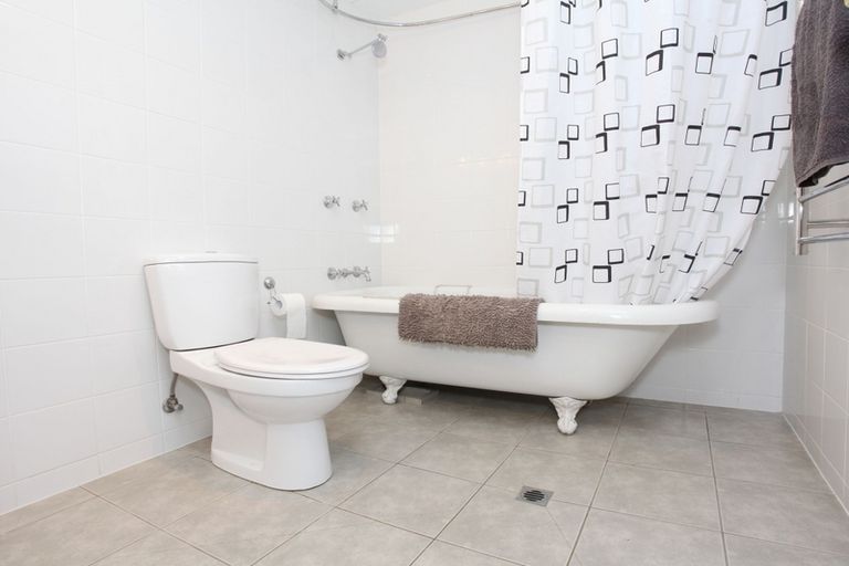 Photo of property in 4 Snowden Place, Raglan, 3225