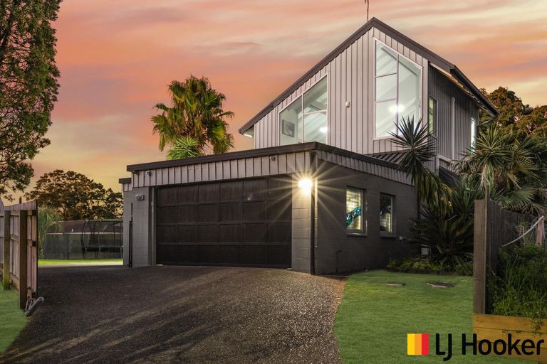 Photo of property in 27 Balgowan Terrace, Conifer Grove, Takanini, 2112