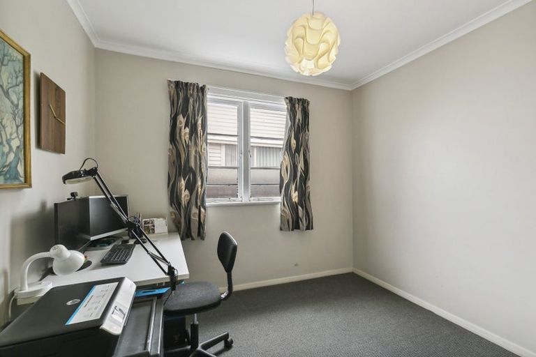 Photo of property in 5 East Street, Petone, Lower Hutt, 5012