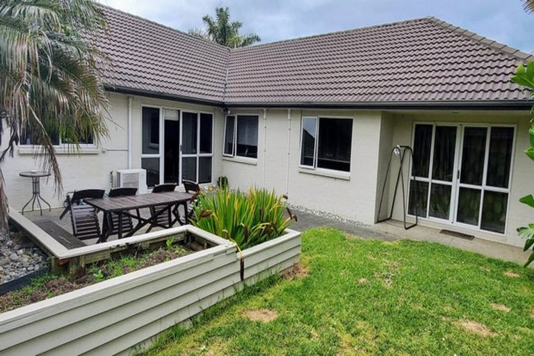 Photo of property in 16 Amapur Place, Flat Bush, Auckland, 2019