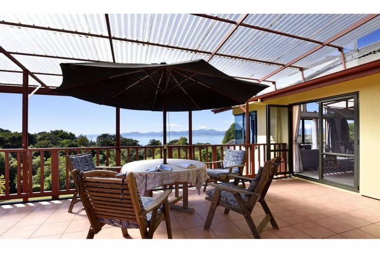 Photo of property in 9 Van Beek Place, Ruby Bay, Mapua, 7005