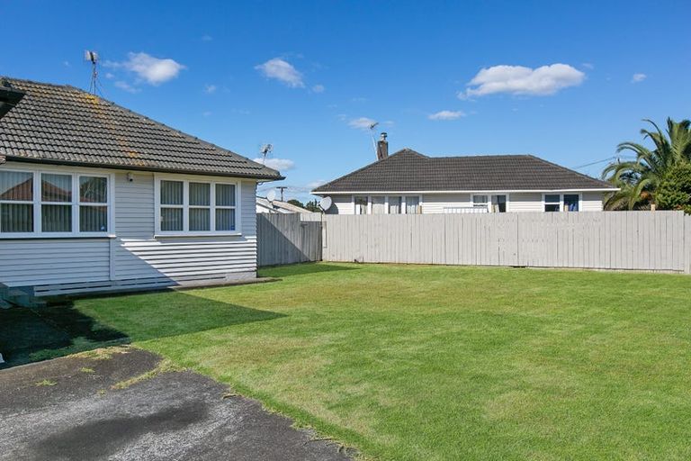 Photo of property in 14 Sandbrook Avenue, Otara, Auckland, 2023