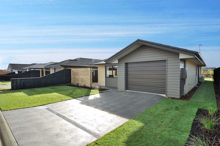 Photo of property in 10 Wallingford Crescent, Rolleston, 7615