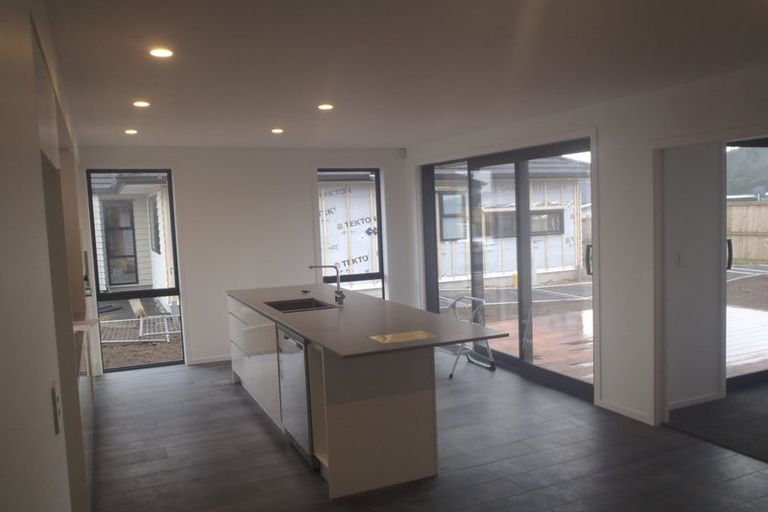 Photo of property in 23 Raymond Grace Avenue, Huapai, Kumeu, 0810