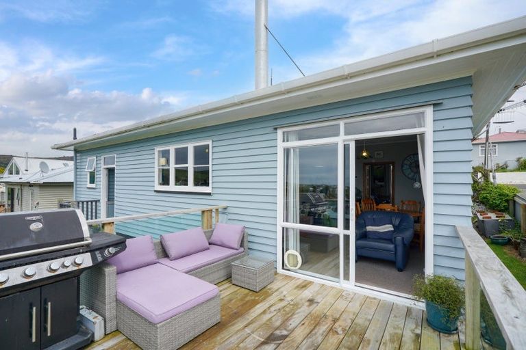 Photo of property in 23 Osborne Street, Riverton/aparima, Riverton, 9822