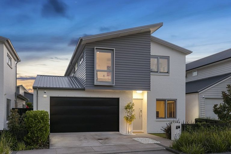 Photo of property in 17 Harakeke Road, Hobsonville, Auckland, 0616