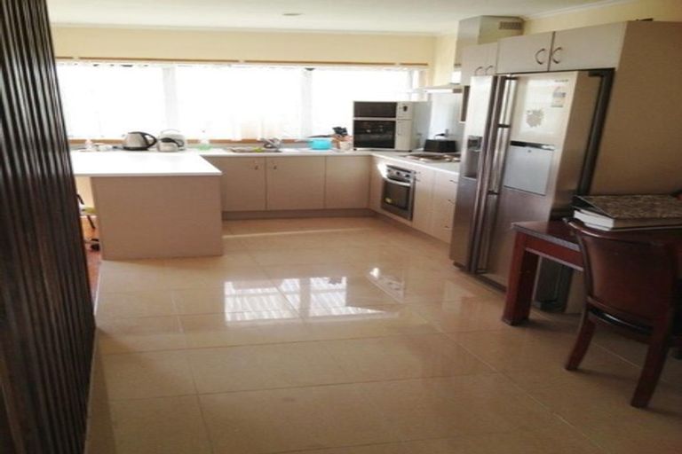 Photo of property in 77 Pakuranga Road, Pakuranga, Auckland, 2010