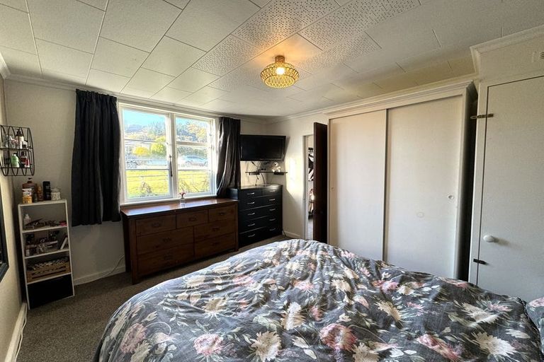 Photo of property in 59 Salcombe Street, Kaitangata, 9210