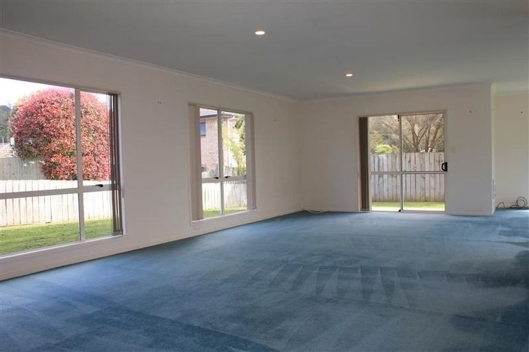 Photo of property in 43 Kinleith Way, Albany, Auckland, 0632
