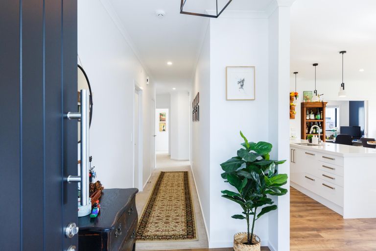 Photo of property in 85 Cashmere Drive, Fitzherbert, Palmerston North, 4410