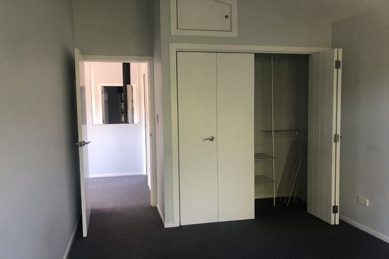 Photo of property in 7 Traffic Road, Greenhithe, Auckland, 0632