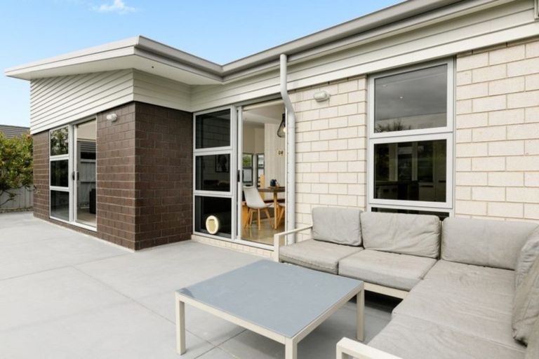 Photo of property in 23 Butterworth Crescent, Papamoa Beach, Papamoa, 3118