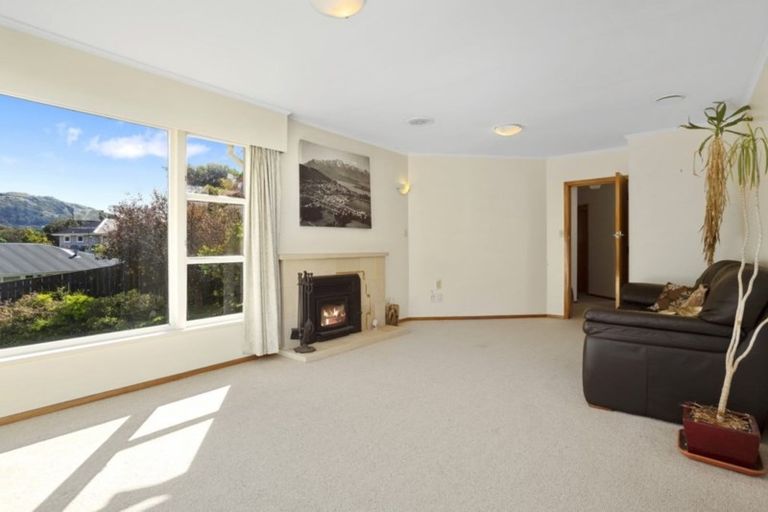 Photo of property in 24 Mahoe Street, Tawa, Wellington, 5028